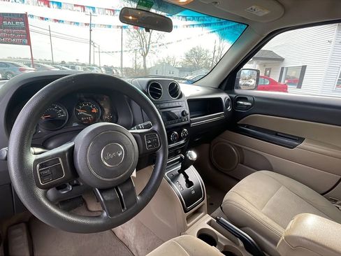Used 2014 Jeep Patriot Sport w/ Power Value Group FWD image 16