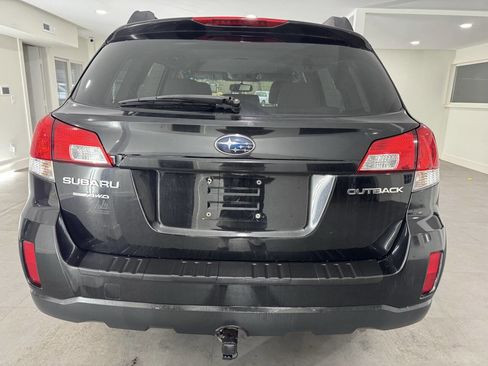Used 2011 Subaru Outback 2.5i Premium image 5