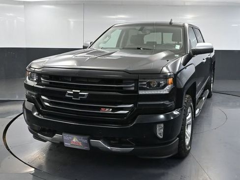 Used 2016 Chevrolet Silverado 1500 LTZ Z71 w/ LTZ Plus Package AWD/4WD image 11