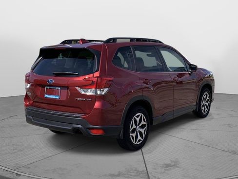 Used 2023 Subaru Forester Premium AWD/4WD image 3
