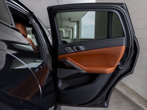 Used 2023 BMW X6 xDrive40i w/ M Sport Package image 25