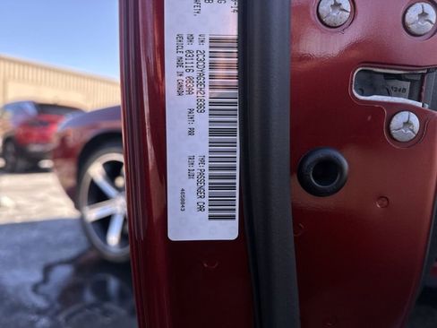 Used 2014 Dodge Challenger SXT image 26