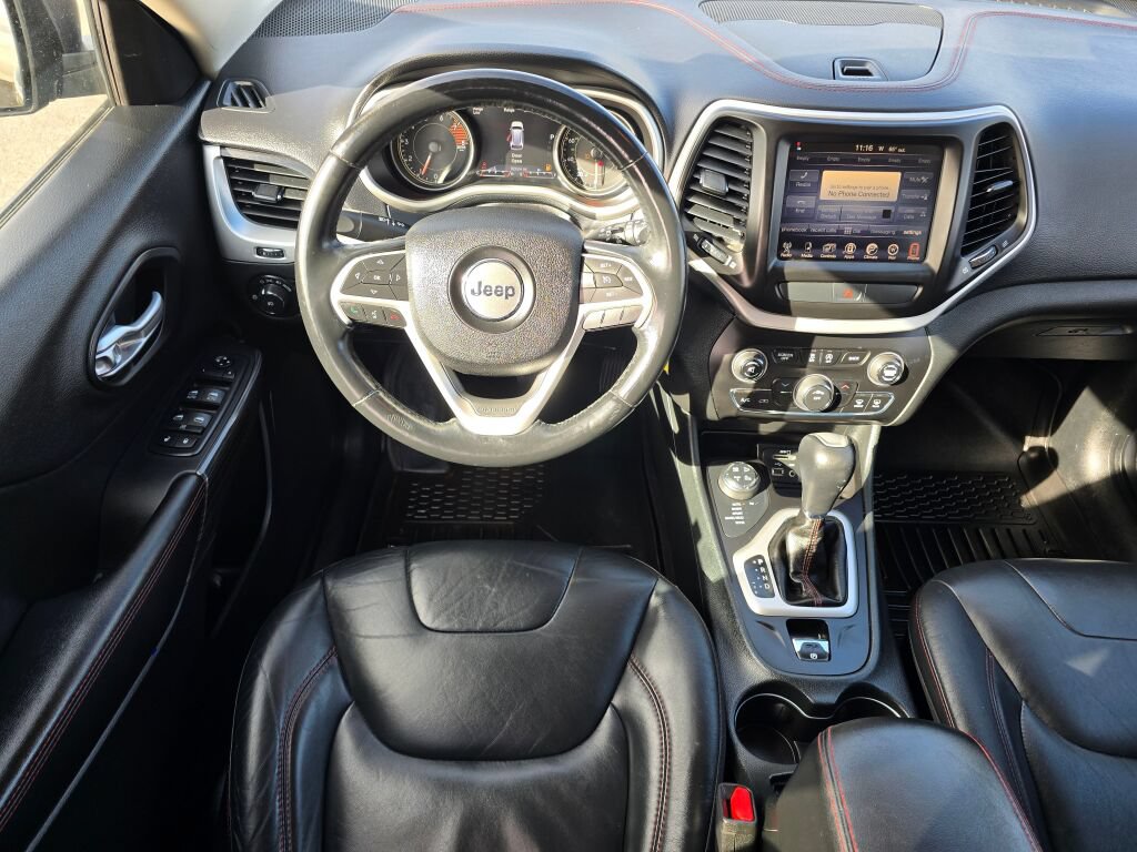 Used 2016 Jeep Cherokee Trailhawk w/ Leather Interior Group AWD/4WD image 2