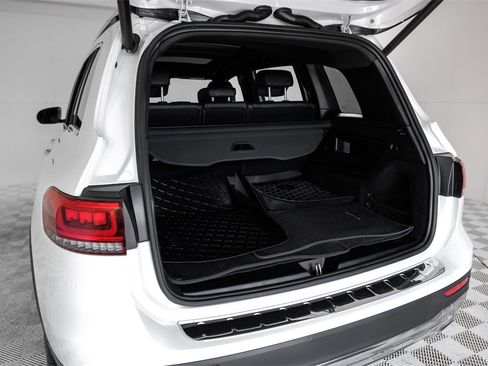 Used 2020 Mercedes-Benz GLB 250 w/ Premium Package image 56