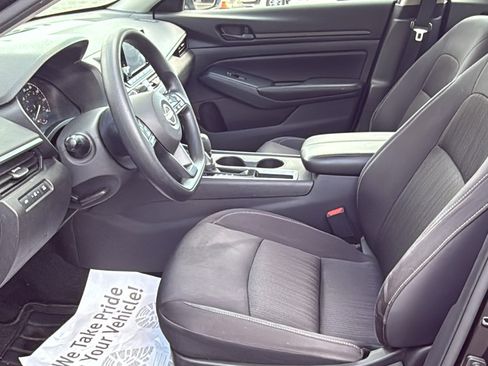 Certified 2024 Nissan Altima 2.5 S FWD image 19