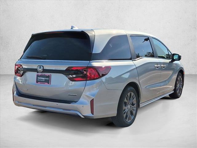 New 2027 Honda Odyssey Touring image 2