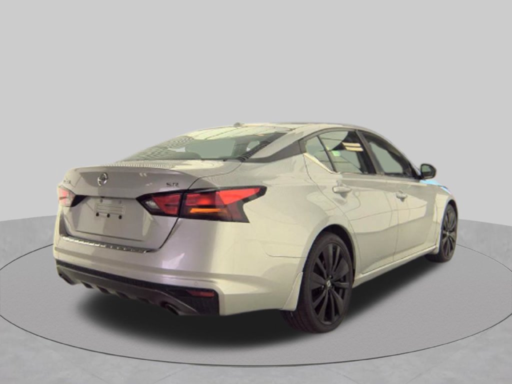 Used 2021 Nissan Altima 2.5 SR w/ SR Premium Package FWD image 4