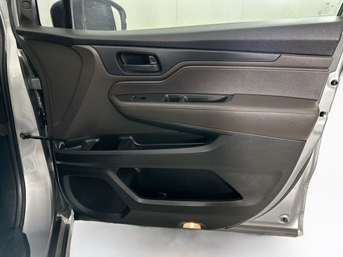 Used 2018 Honda Odyssey EX image 30