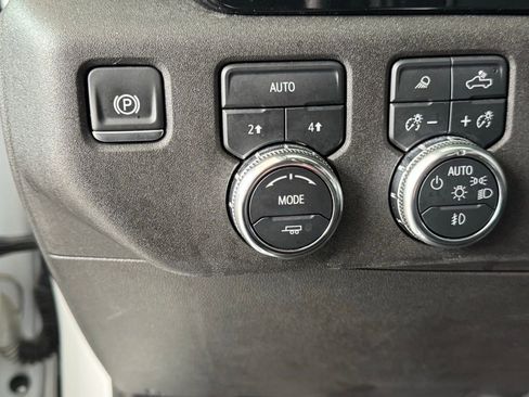 Used 2025 GMC Sierra 1500 SLT image 37