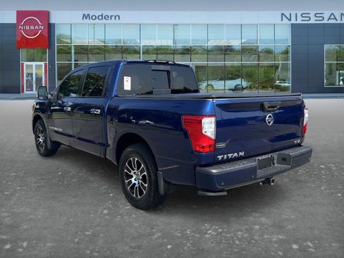 Used 2020 Nissan Titan SV w/ SV Convenience Package RWD image 7