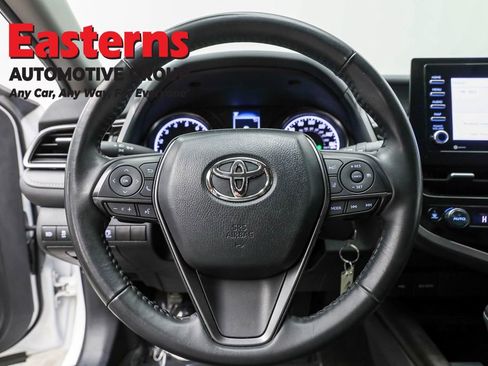 Used 2024 Toyota Camry SE image 10