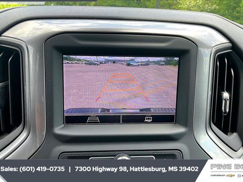 Used 2025 Chevrolet Silverado 2500 Custom w/ Custom Value Package image 16