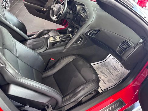 Used 2019 Chevrolet Corvette Stingray Coupe w/ 1LT image 13