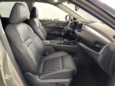 Used 2021 Nissan Rogue Platinum AWD/4WD image 21