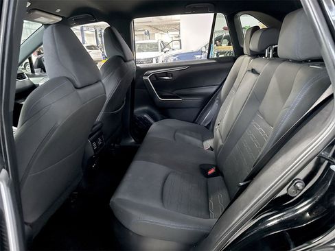 Used 2024 Toyota RAV4 SE image 25