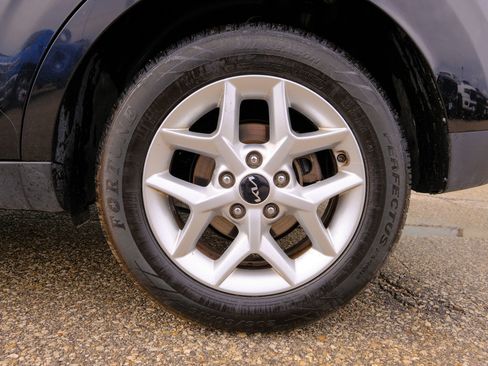 Used 2023 Kia Soul LX w/ LX Technology Package image 39