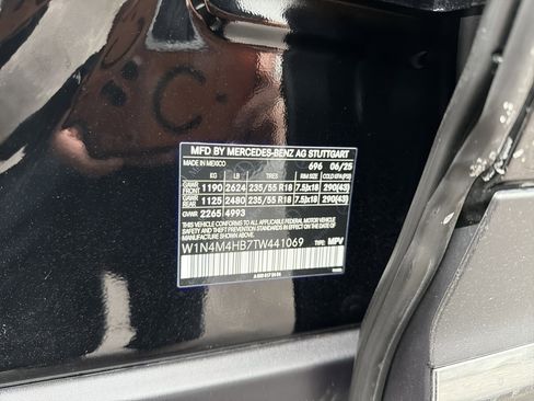 Used 2026 Mercedes-Benz GLB 250 4MATIC image 29