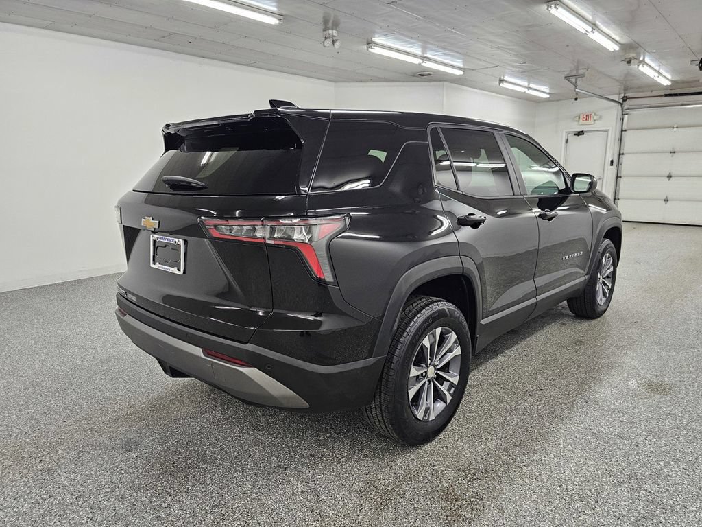 Used 2025 Chevrolet Equinox LT FWD image 4