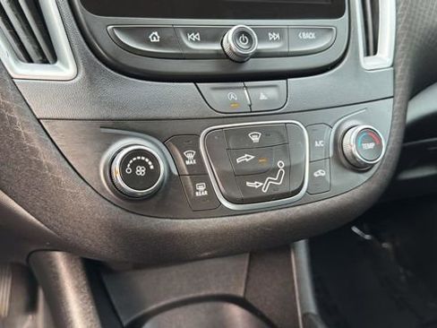 Used 2024 Chevrolet Malibu LS FWD image 30