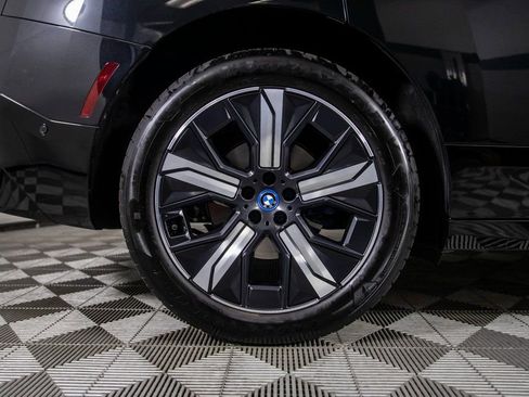 Used 2022 BMW iX xDrive50 w/ Premium Package image 40