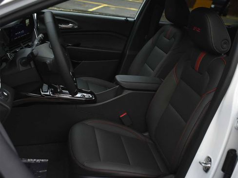 New 2026 Chevrolet Trax RS FWD image 9