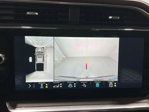 Used 2022 GMC Sierra 1500 Denali w/ Technology Package image 14