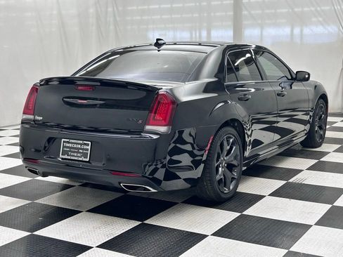 Used 2023 Chrysler 300 S w/ Comfort Group RWD image 6