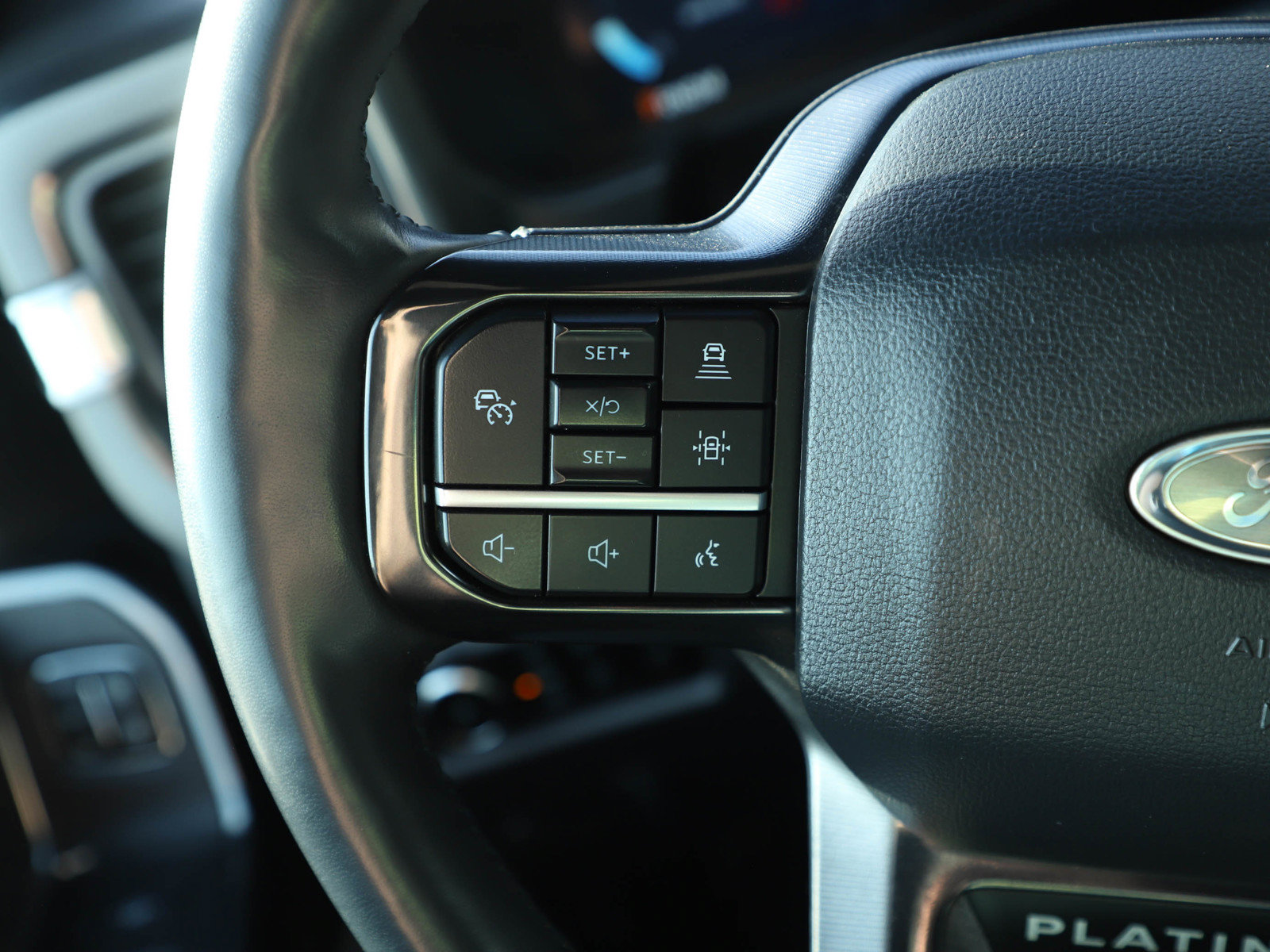 Used 2025 Ford F350 Platinum AWD/4WD image 20