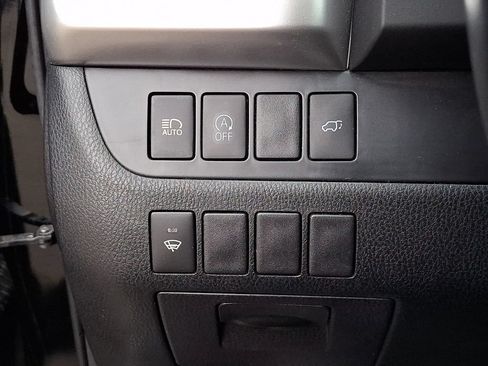 Used 2018 Toyota Highlander XLE AWD/4WD image 24