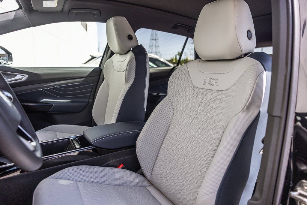 New 2025 Volkswagen ID.4 Pro S AWD/4WD image 7