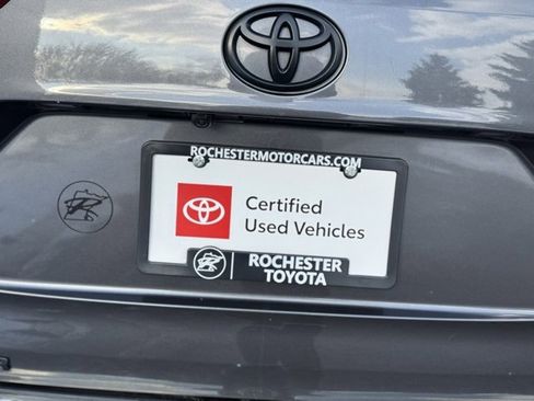 Certified 2022 Toyota Highlander XLE image 48