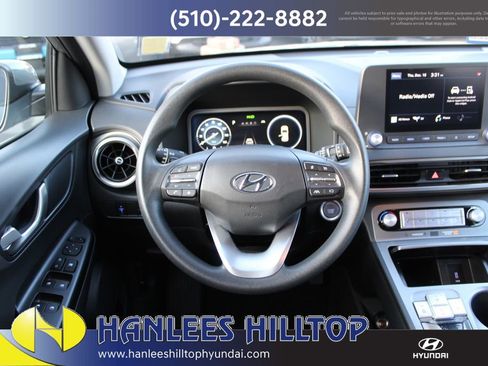 Used 2023 Hyundai Kona SE w/ Cargo Package image 17