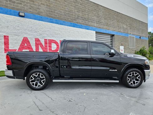 Used 2025 RAM 1500 Laramie AWD/4WD image 8