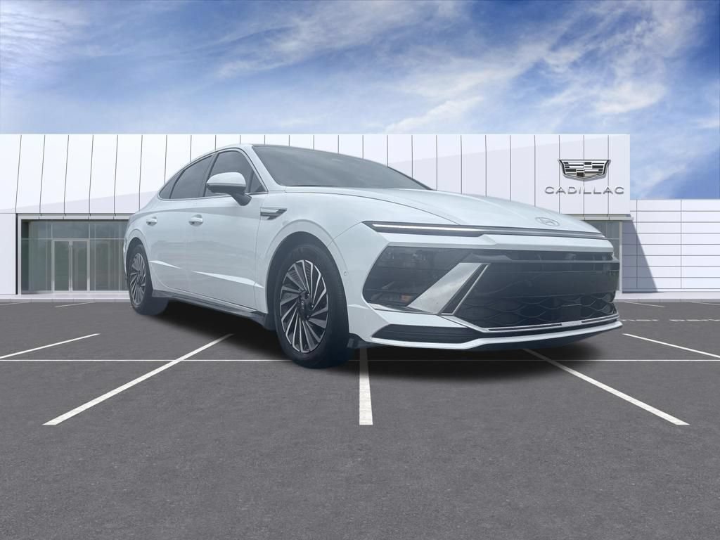 Used 2025 Hyundai Sonata Limited FWD image 8