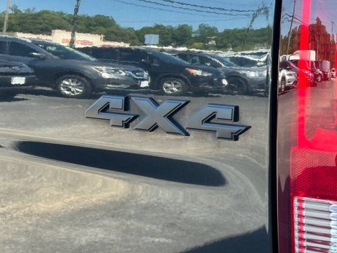 Used 2015 RAM 1500 Tradesman w/ Black Ram 1500 Express Group AWD/4WD image 3