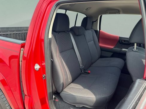Used 2021 Toyota Tacoma SR5 RWD image 30