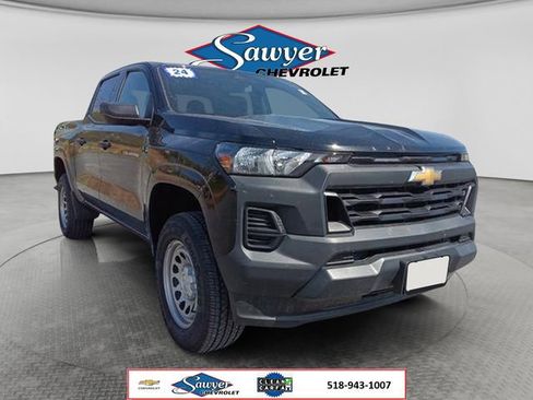 Used 2024 Chevrolet Colorado W/T RWD image 7