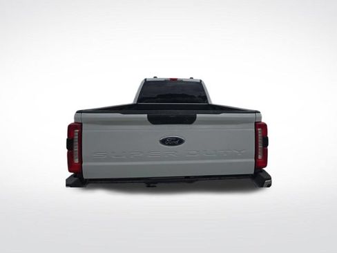 Used 2025 Ford F350 XL w/ 360-Degree Camera Package AWD/4WD image 5
