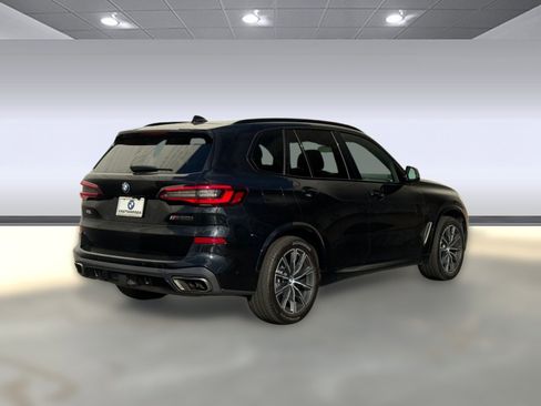 Used 2021 BMW X5 M50i w/ Dynamic Handling Package image 8