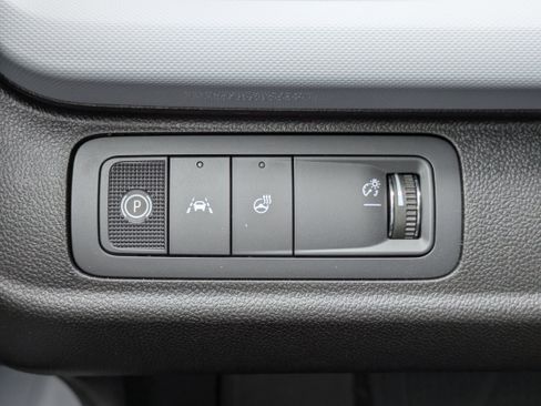 New 2027 Chevrolet Bolt LT w/ Comfort Package FWD image 15
