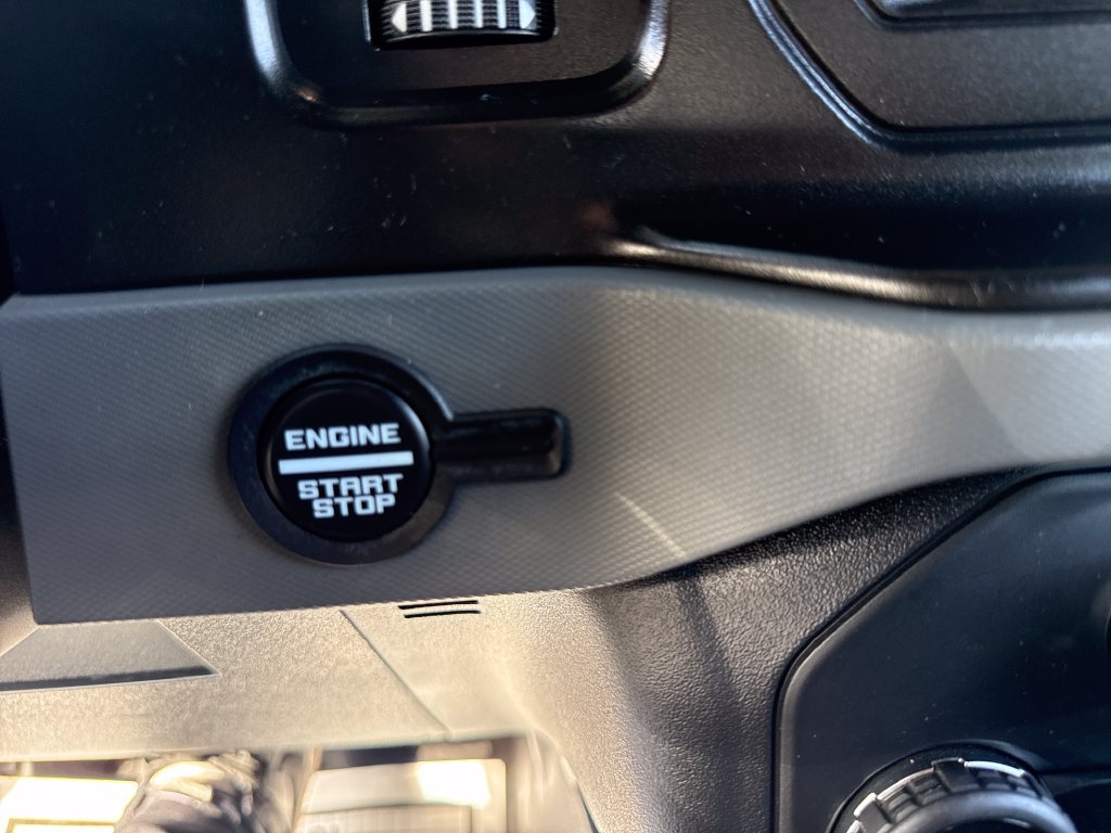 Used 2023 Ford Bronco Black Diamond AWD/4WD image 35