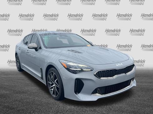 Used 2022 Kia Stinger GT-Line RWD image 2