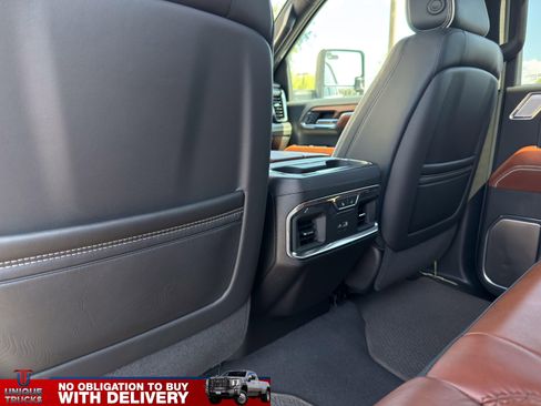 Used 2024 GMC Sierra 3500 Denali Ultimate AWD/4WD image 23