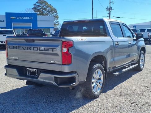 Used 2022 Chevrolet Silverado 1500 Custom image 9