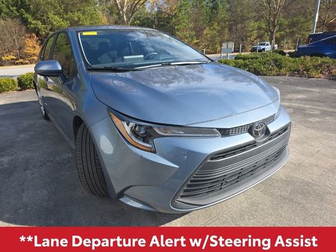 Used 2024 Toyota Corolla LE image 9