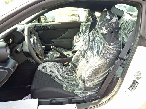 New 2025 Toyota GR86 image 8