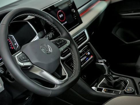 New 2025 Volkswagen Taos SEL image 8