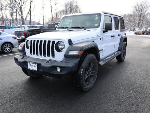 Used 2021 Jeep Wrangler Unlimited Sport image 3