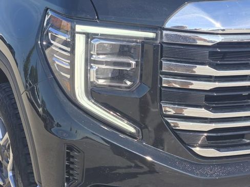Used 2024 GMC Sierra 1500 SLT w/ SLT Premium Plus Package AWD/4WD image 9