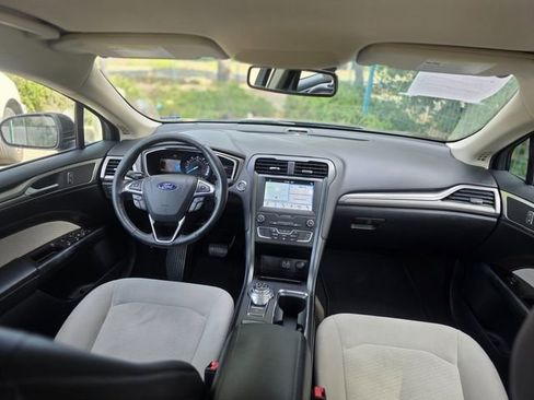 Used 2019 Ford Fusion SE w/ Equipment Group 151A image 30